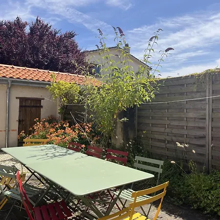 펜션 Maison De - 4 - Centre & A Pied - Jardin Clos - Fr-1-612-136 *